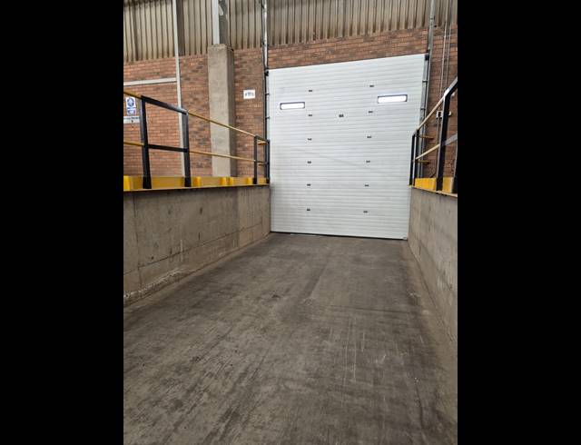 21,490M² WAREHOUSE TO LET IN GOSFORTH PARK